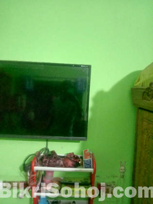 Smart LED TV