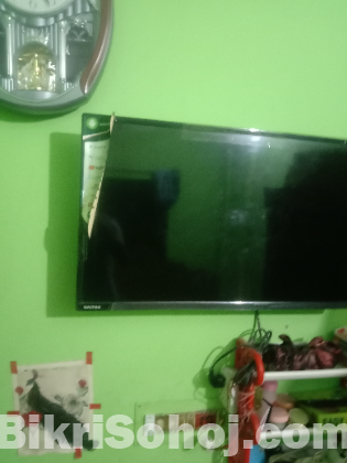 Smart LED TV