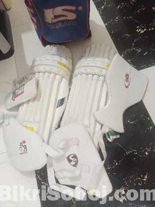 premium quality es cricket batting pad.