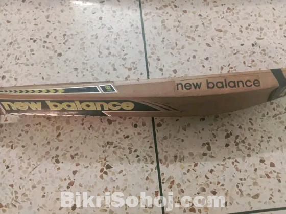 New Balance Cricket Bat Kashmir Willow