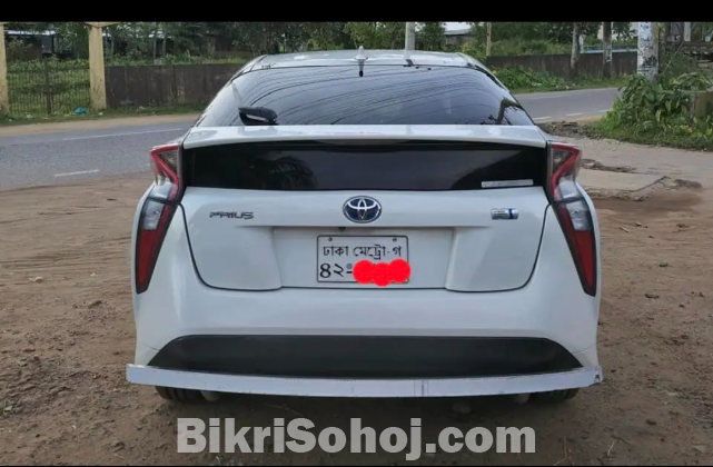 toyota  prius hybrid 2015