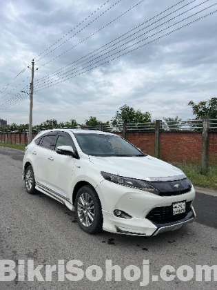 Toyota Harrier Hybrid 2016.