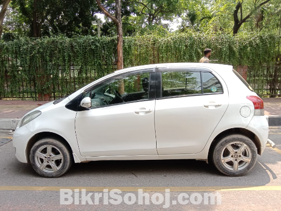 Toyota Vitz 1000cc