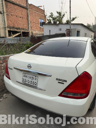 Nissan teana 2004