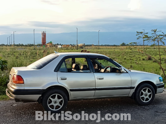 Toyota Corolla 111 Saloon Reg 2000 1996