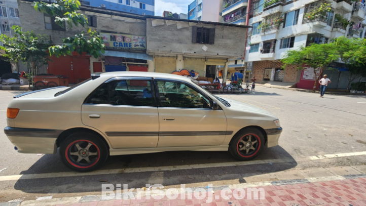 Toyota Premio Corona