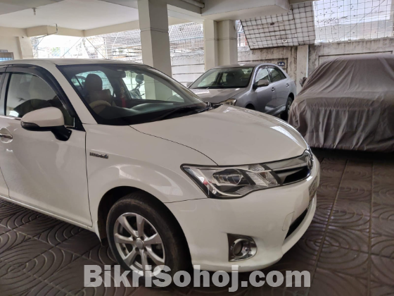 Toyota Axio Hybrid 2014