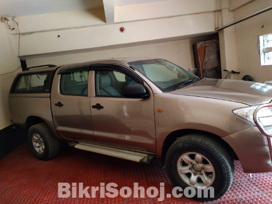 Toyota Hilux, Double Cabin Pickup